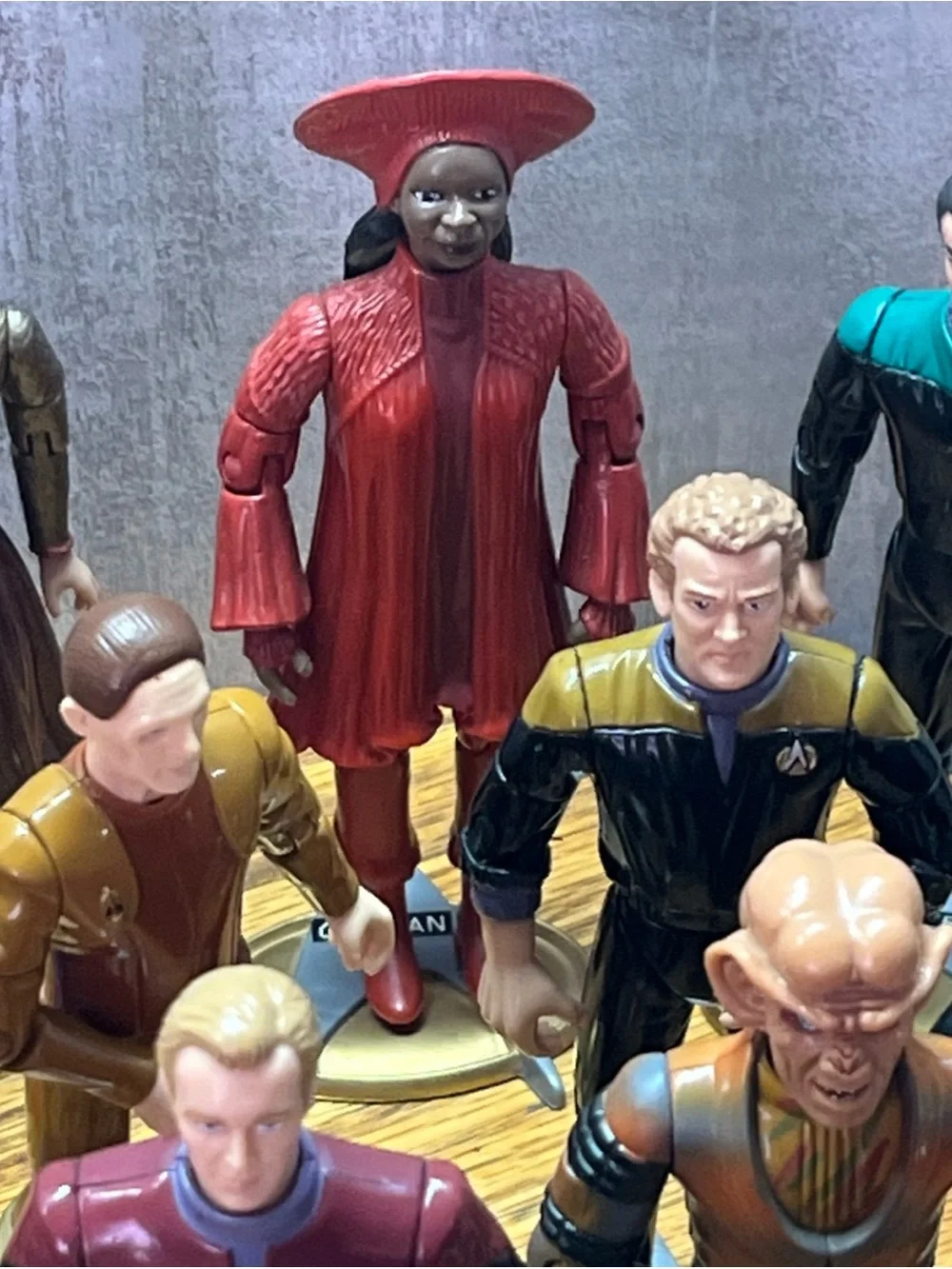 Large lot of Star Trek action figures 33 in the lot